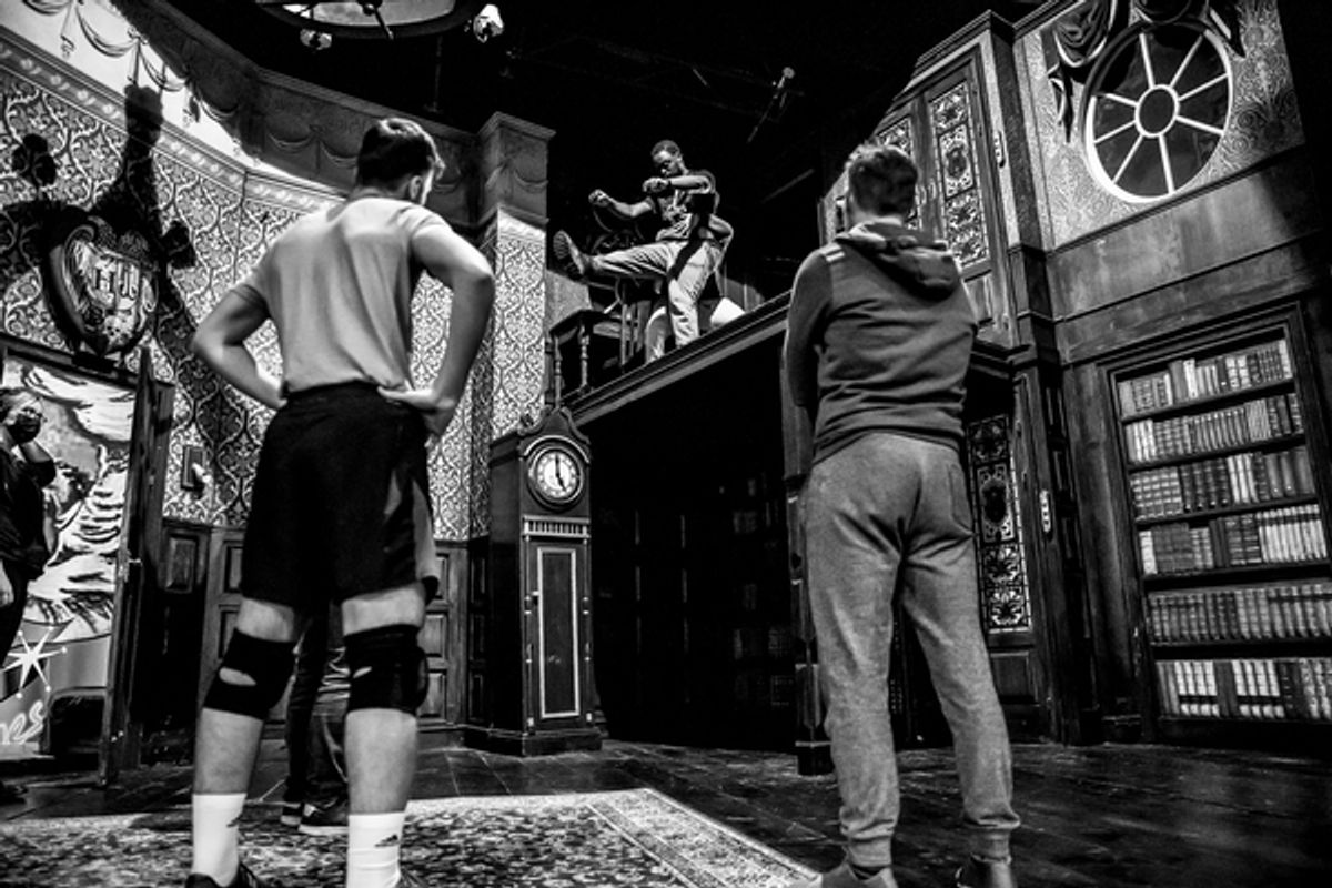 The Play That Goes Wrong Cast at Photos: Go Inside Stunt Rehearsals for THE PLAY THAT GOES WRONG