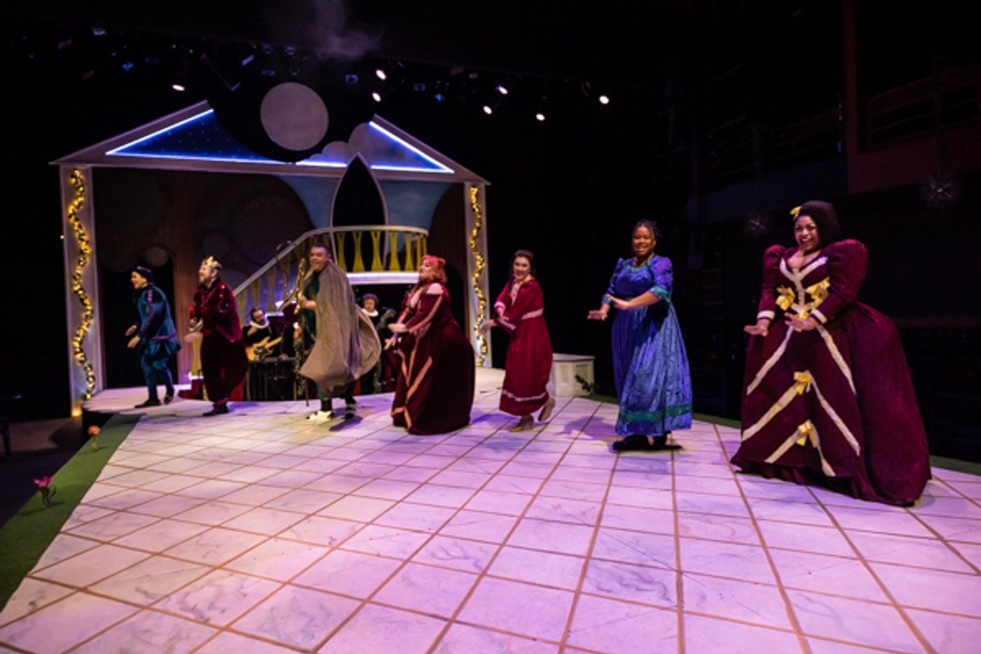 Photos: First look at CATCO's HEAD OVER HEELS  Image