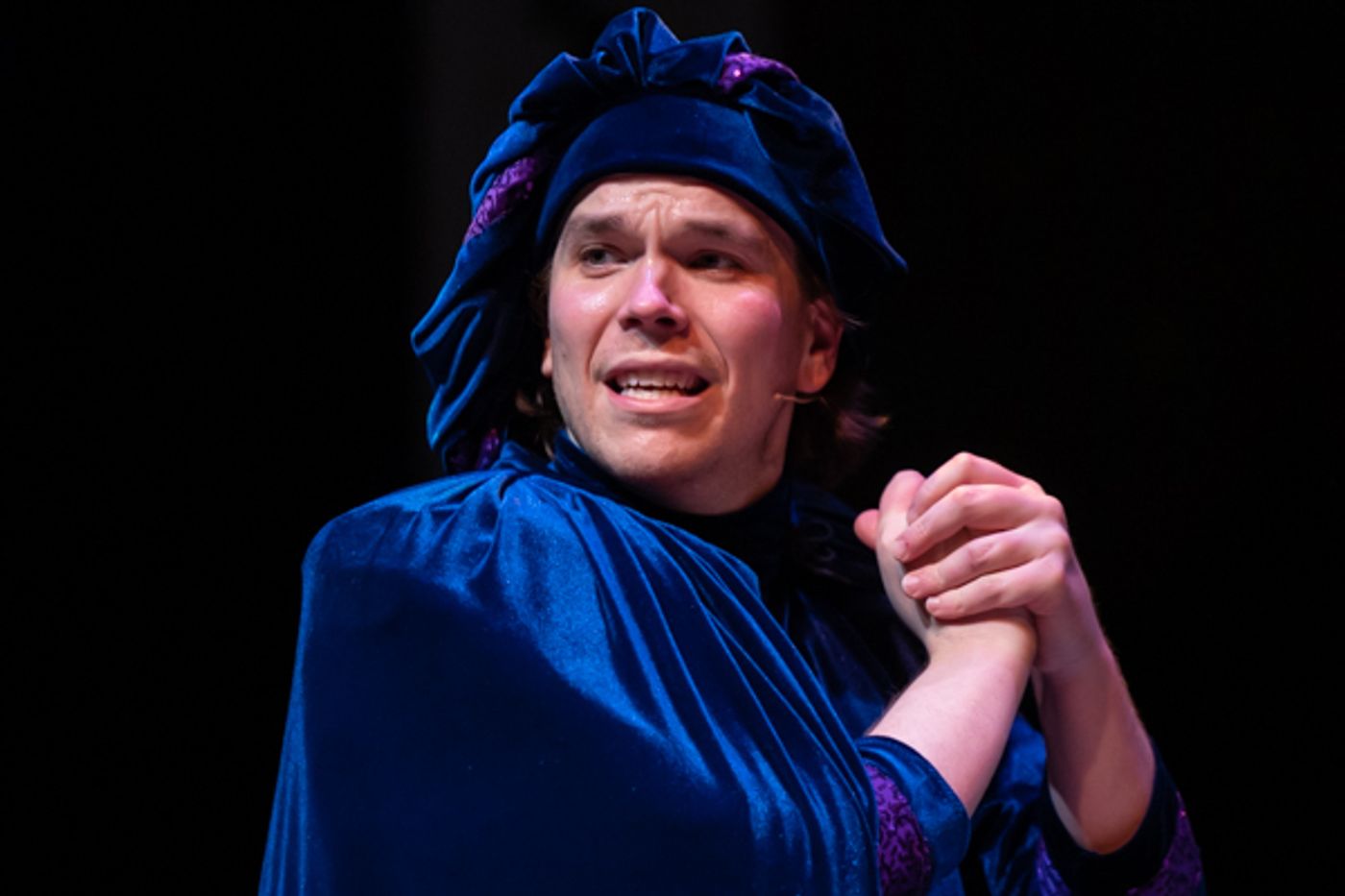 Photos: First look at CATCO's HEAD OVER HEELS  Image