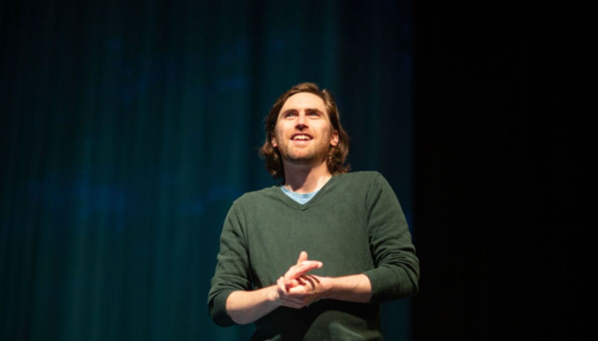 Fountainhead (Ben Euphrat*) turns to an online community to help him recover from addiction at 