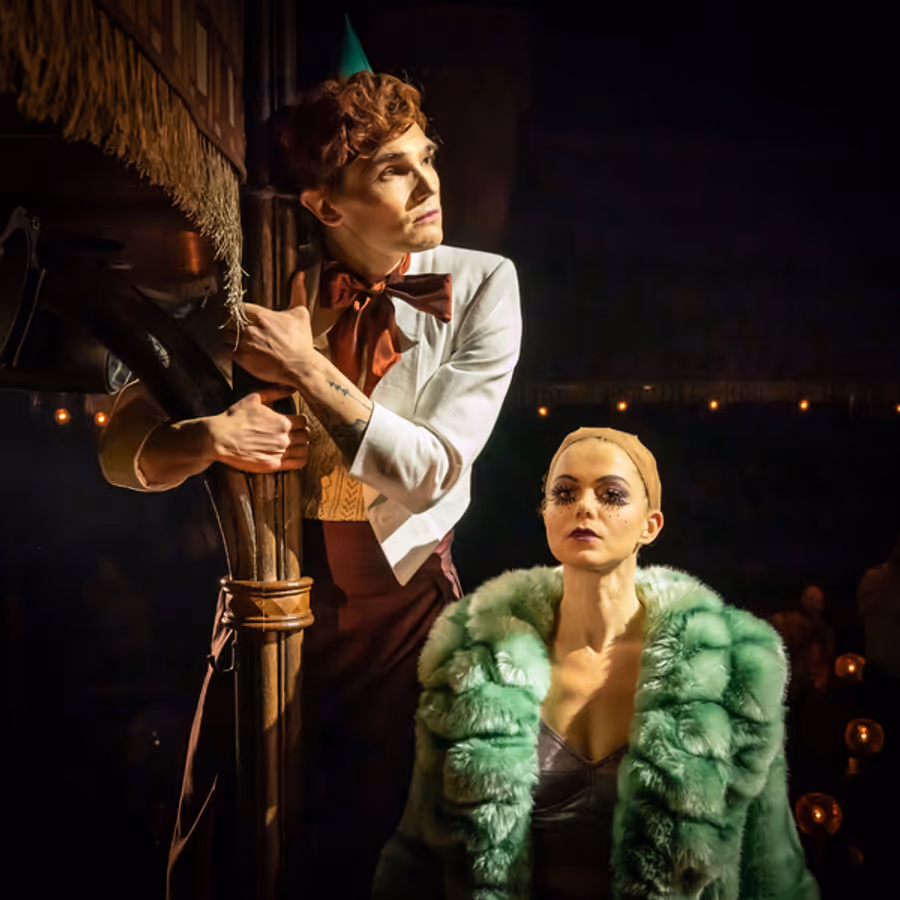 Photos: First Look at Fra Fee, Amy Lennox, and More in CABARET Image