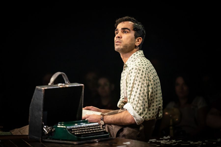 Photos: First Look at Fra Fee, Amy Lennox, and More in CABARET Image
