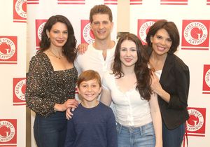 Jackie Burns, Cody Braverman, Jonah Platt, Carly Gendell, & Jill Abramovitz @ BroadwayWorld Jackie Burns, Cody Braverman, Jonah Platt, Carly Gendell, & Jill Abramovitz Photo