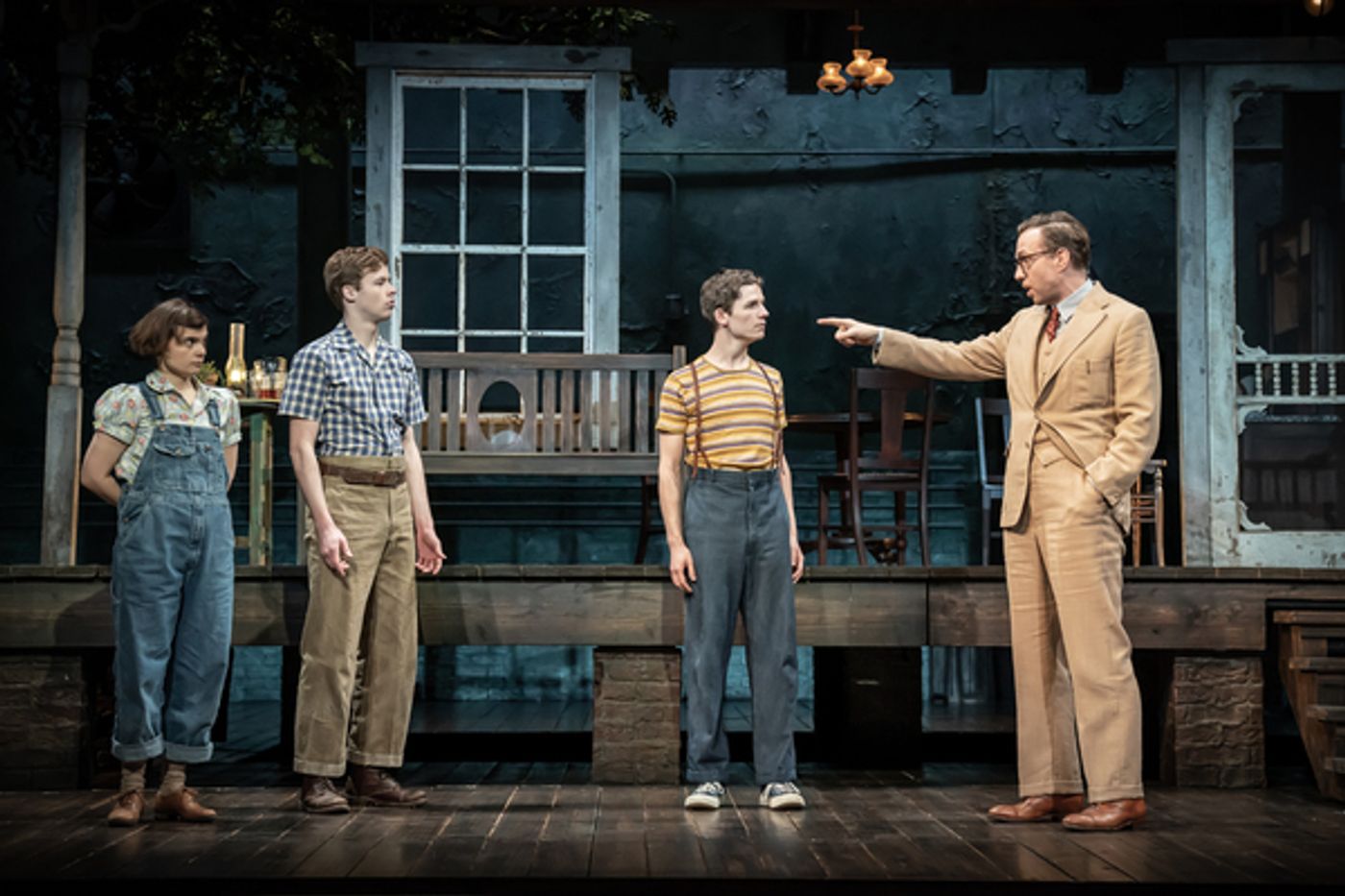 Photos: First Look at TO KILL A MOCKINGBIRD at London's Gielgud Theatre  Image