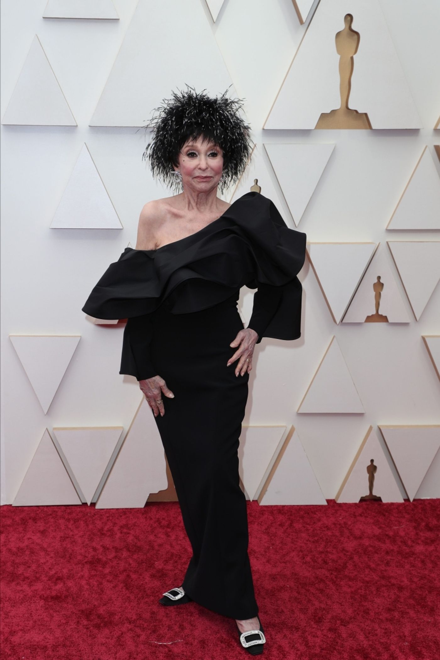 Photos: Ariana DeBose, Rita Moreno & More on the Red Carpet at the Oscars  Image