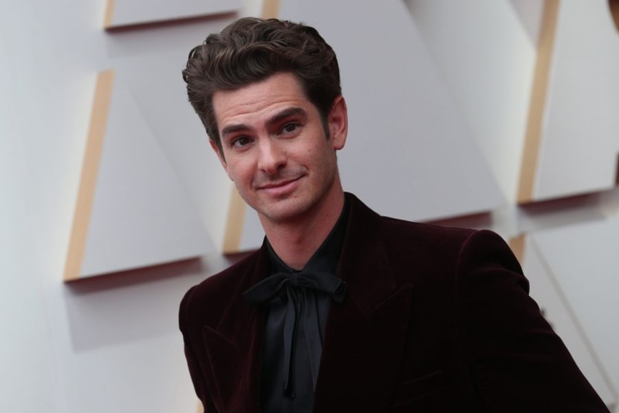 Photos: Ariana DeBose, Rita Moreno & More on the Red Carpet at the Oscars Image