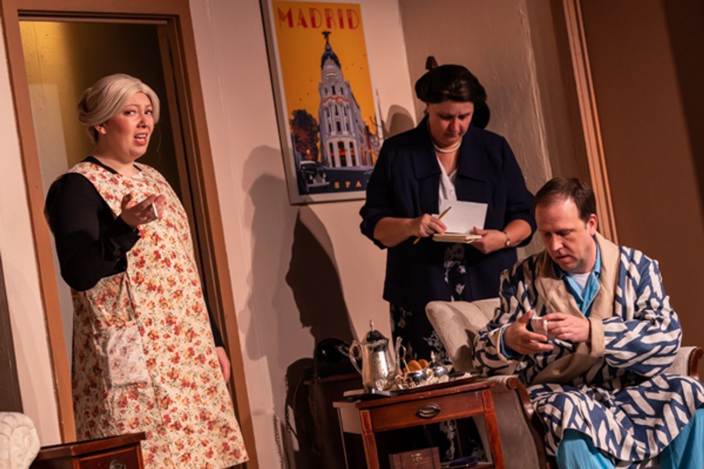 Photos: First look at Curtain Players' PRESENT LAUGHTER Photos: First look at Curtain Players' PRESENT LAUGHTER Image