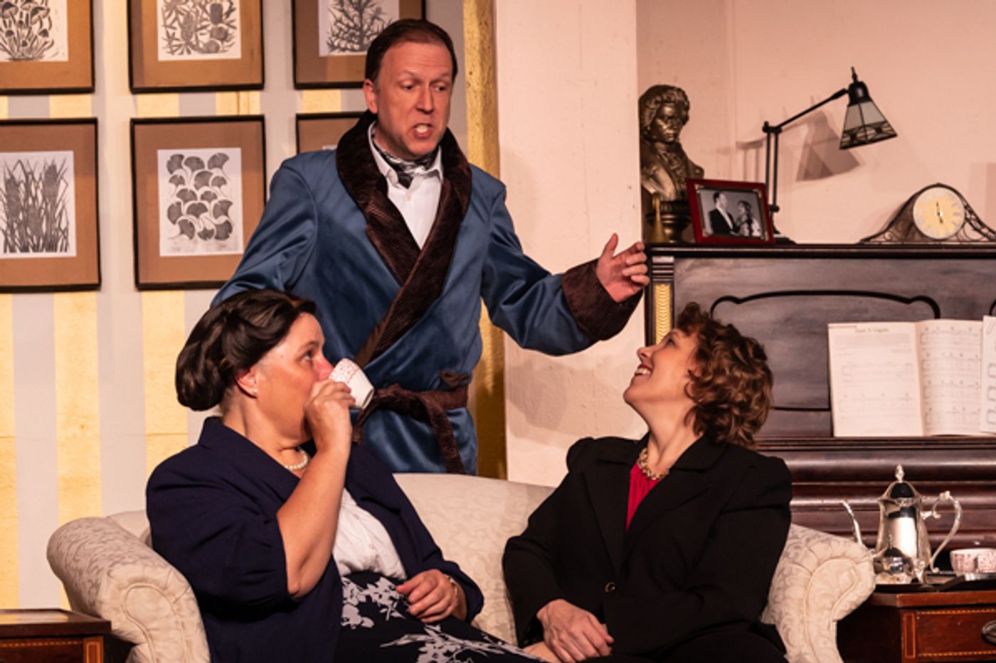 Photos: First look at Curtain Players' PRESENT LAUGHTER Photos: First look at Curtain Players' PRESENT LAUGHTER Image