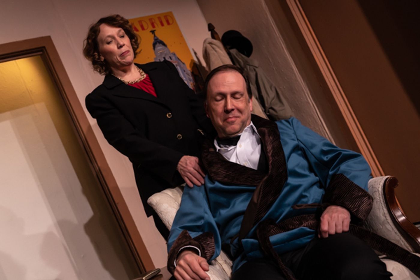 Photos: First look at Curtain Players' PRESENT LAUGHTER Photos: First look at Curtain Players' PRESENT LAUGHTER Image