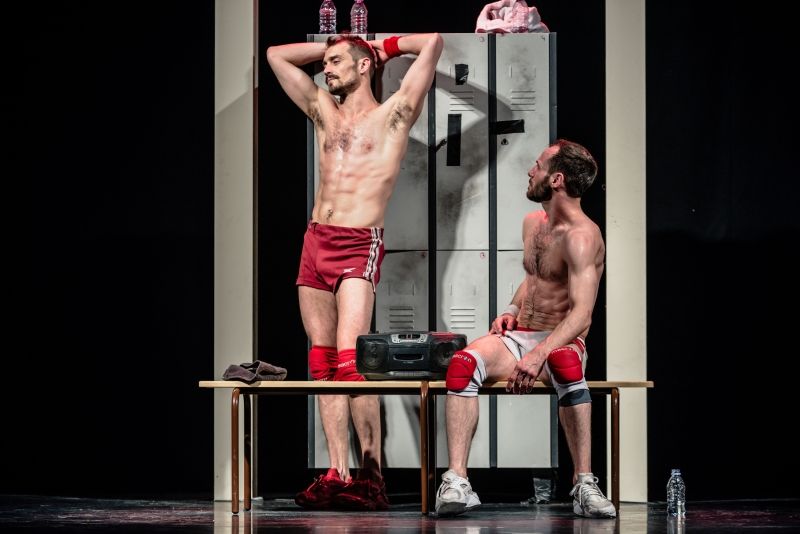 Review: UN POYO ROJO al Teatro Palladium Review: UN POYO ROJO al Teatro Palladium Image