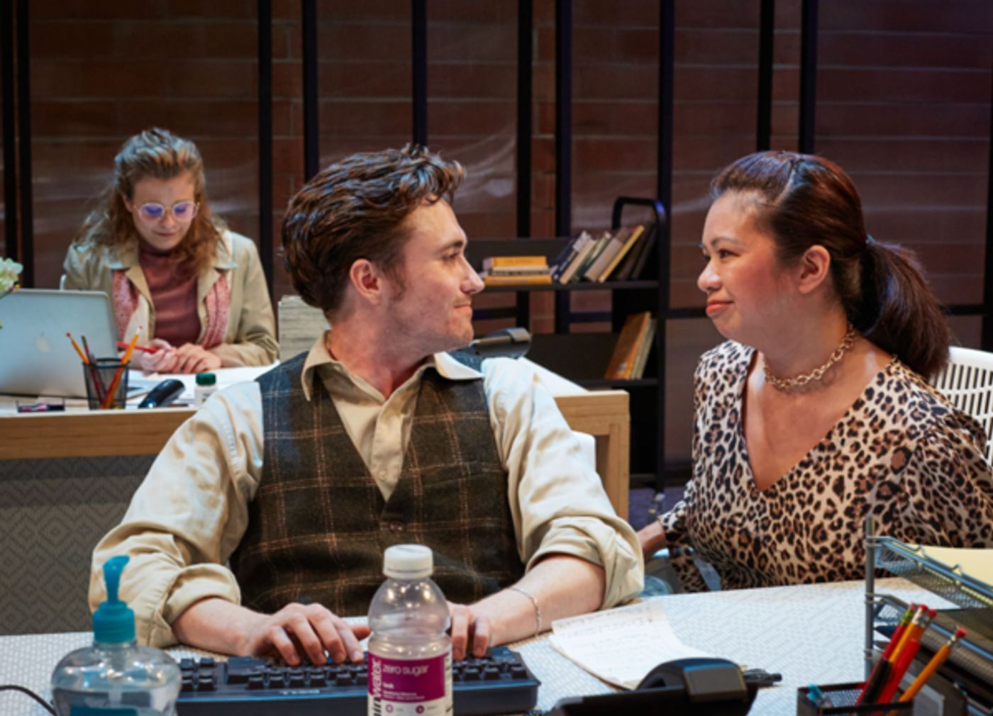 Photos: Opening Night of GLORIA at 4th Wall Theatre  Image