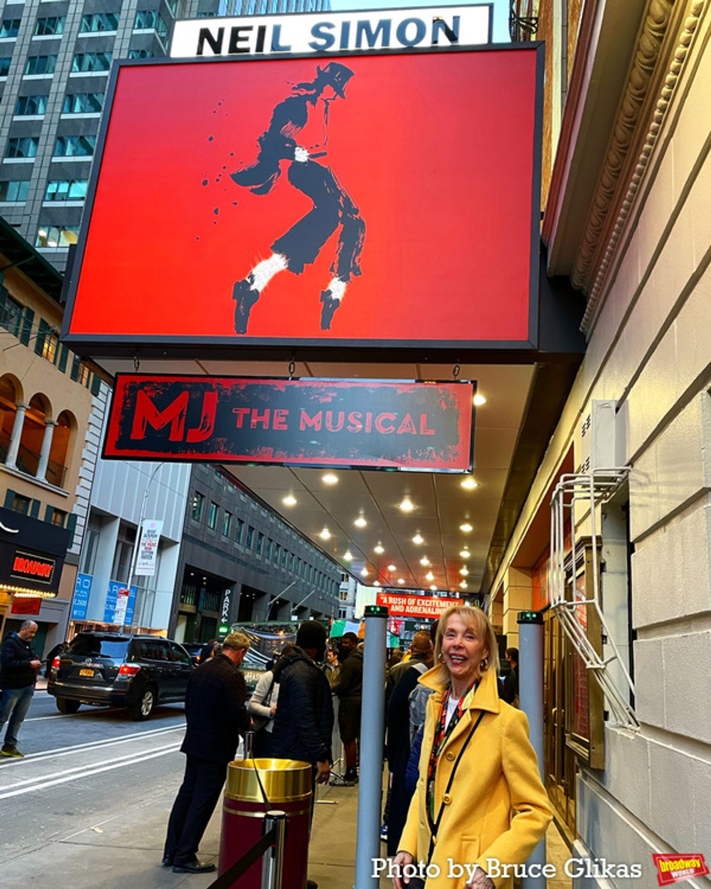 Photos: Whoopi Goldberg, Tracy Morgan, Craig Robinson and Sherri Shepherd Visit MJ  Image