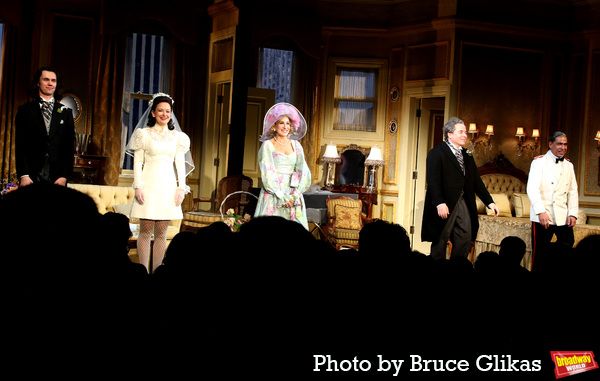 Eric Wiegand, Molly Ranson, Sarah Jessica Parker, Matthew Broderick and Danny Bolero Photo