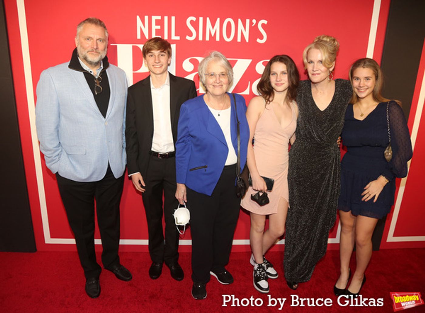 Photos: PLAZA SUITE Company Walks the Red Carpet on Opening Night Photos: PLAZA SUITE Company Walks the Red Carpet on Opening Night Image