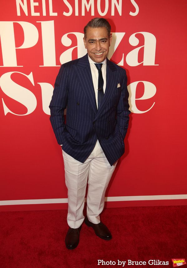 Photos: PLAZA SUITE Company Walks the Red Carpet on Opening Night — photo 24 of 38