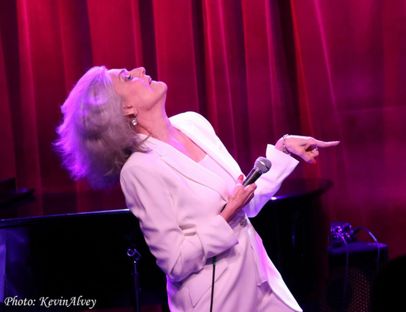 Photos: Karen Mason Razzle Dazzles At Birdland  Image