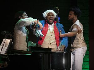 Dedrick Bonner as George Washington asking for just One Big Song! Photo Courtesy of Musical Theatre West. Credit: Caught In The Moment. @ BroadwayWorld Dedrick Bonner as George Washington asking for just One Big Song! Photo Courtesy o Photo
