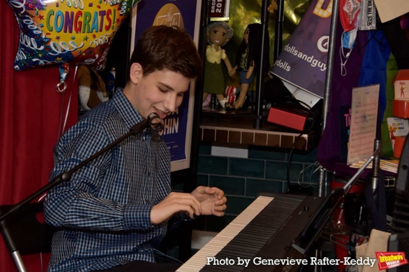 Photos: The Early Night Show with Josh Turchin at the Broadway Marketplace  Image