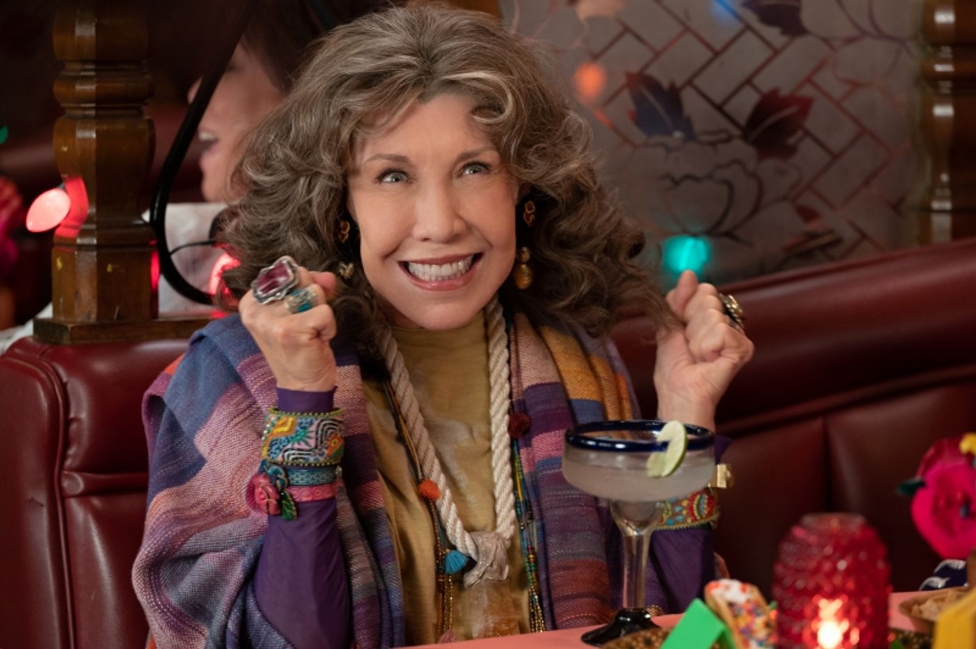 Photos: First Look at GRACE & FRANKIE Final Season  Image
