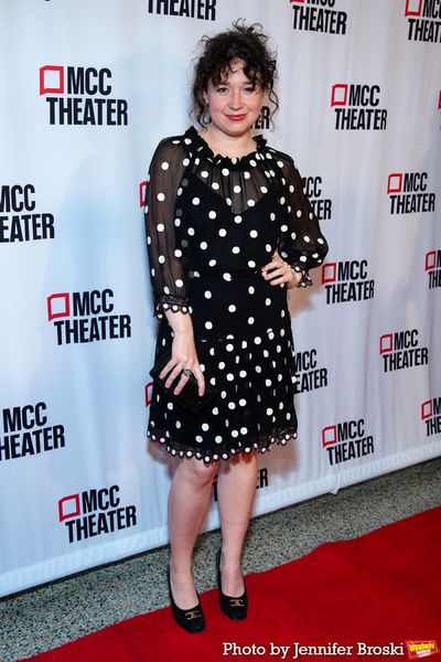 Sarah Steele Photo