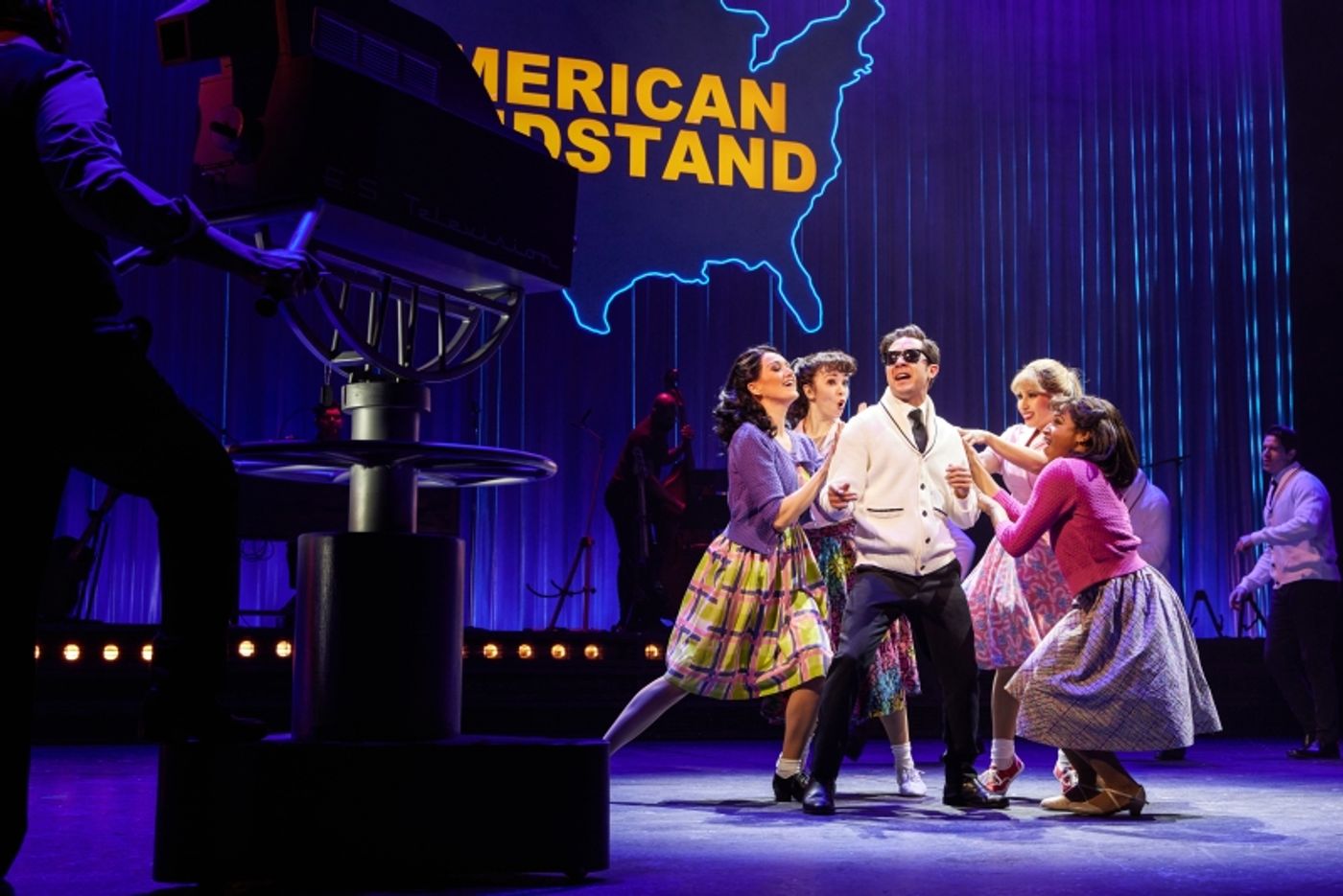 Review: THE WANDERER at Paper Mill Playhouse-Musical Theatre to Treasure  Image