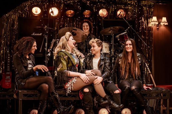HEDWIG AND THE ANGRY INCH
Rehearsal Photos
Leeds Playhouse
8th March 2022

CAST & CRE Photo