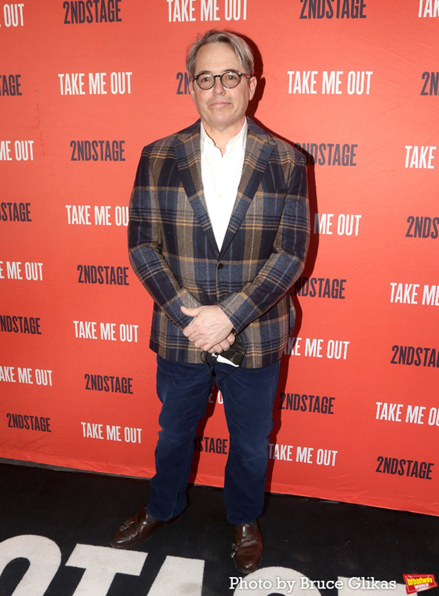 Photos: Stars Arrive on the Red Carpet at TAKE ME OUT Opening Night  Image