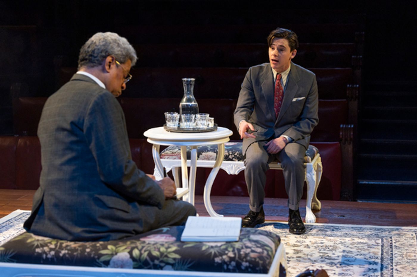 Photos: Check Out All New Photos From WITNESS FOR THE PROSECUTION at London's County Hall  Image