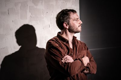 John MacCormick as Simon Photo