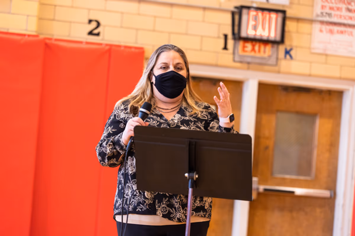 Q252 Queens School of Inquiry Principal Meredith Inbal at Photos: NYC Students Sing with the Queens from SIX