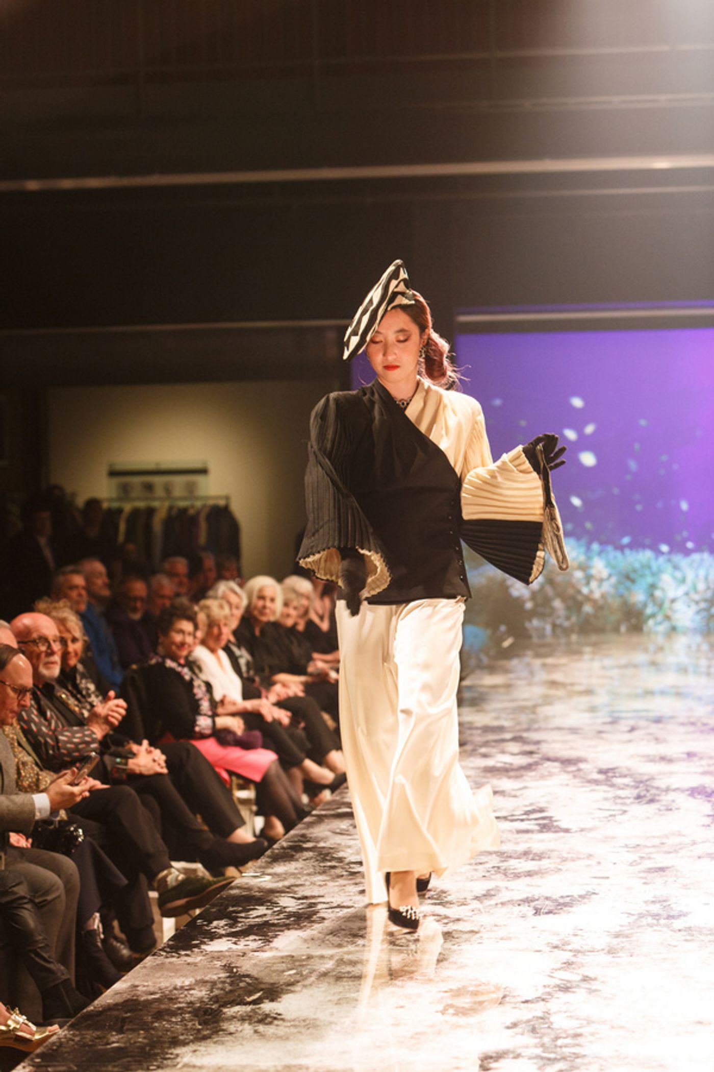 Photos: Pittsburgh Opera Presents DIVA DREAMS AND FASHION QUEENS Fashion Show  Image