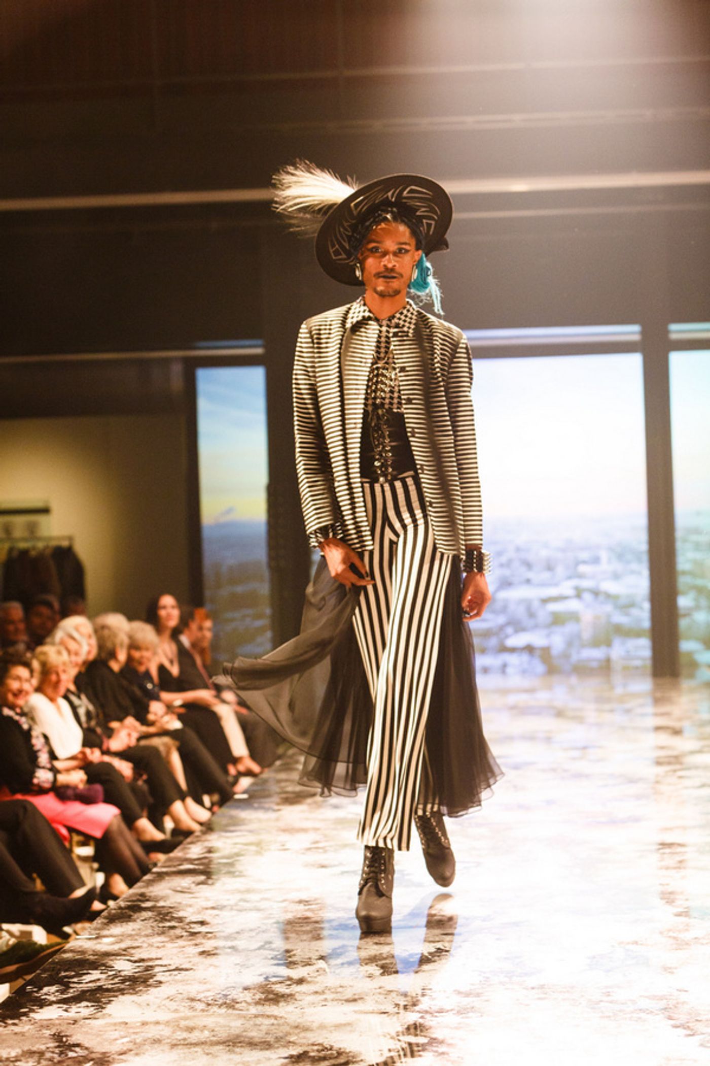 Photos: Pittsburgh Opera Presents DIVA DREAMS AND FASHION QUEENS Fashion Show  Image