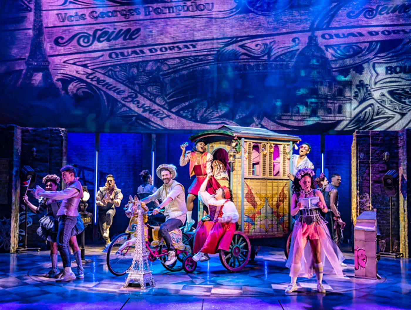 Photos: First Look at Keala Settle, Tom Francis, and More in & JULIET  Image