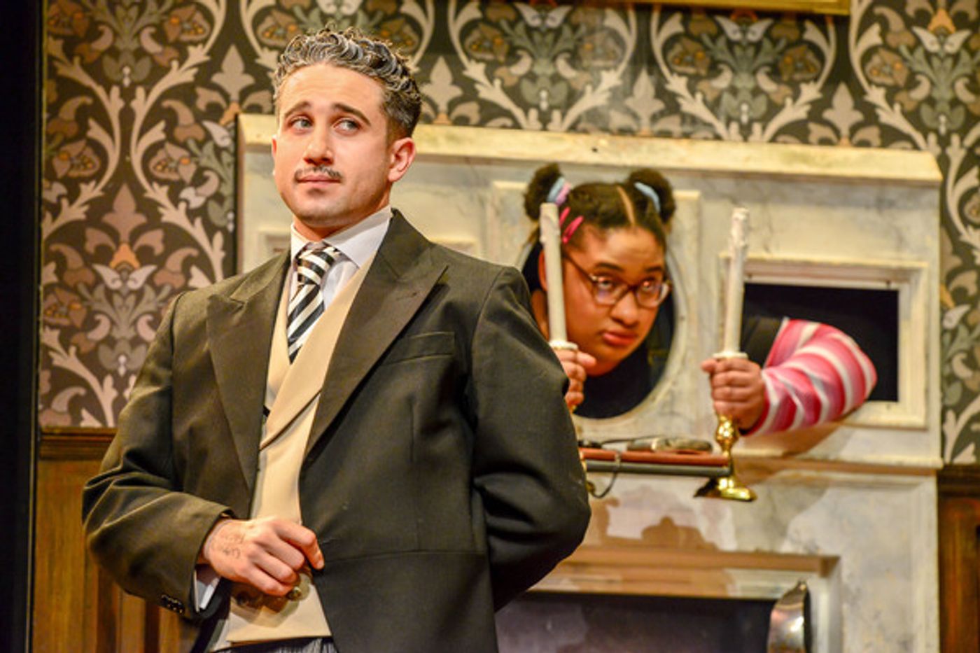 Photos: Check Out the New Cast of THE PLAY THAT GOES WRONG  Image