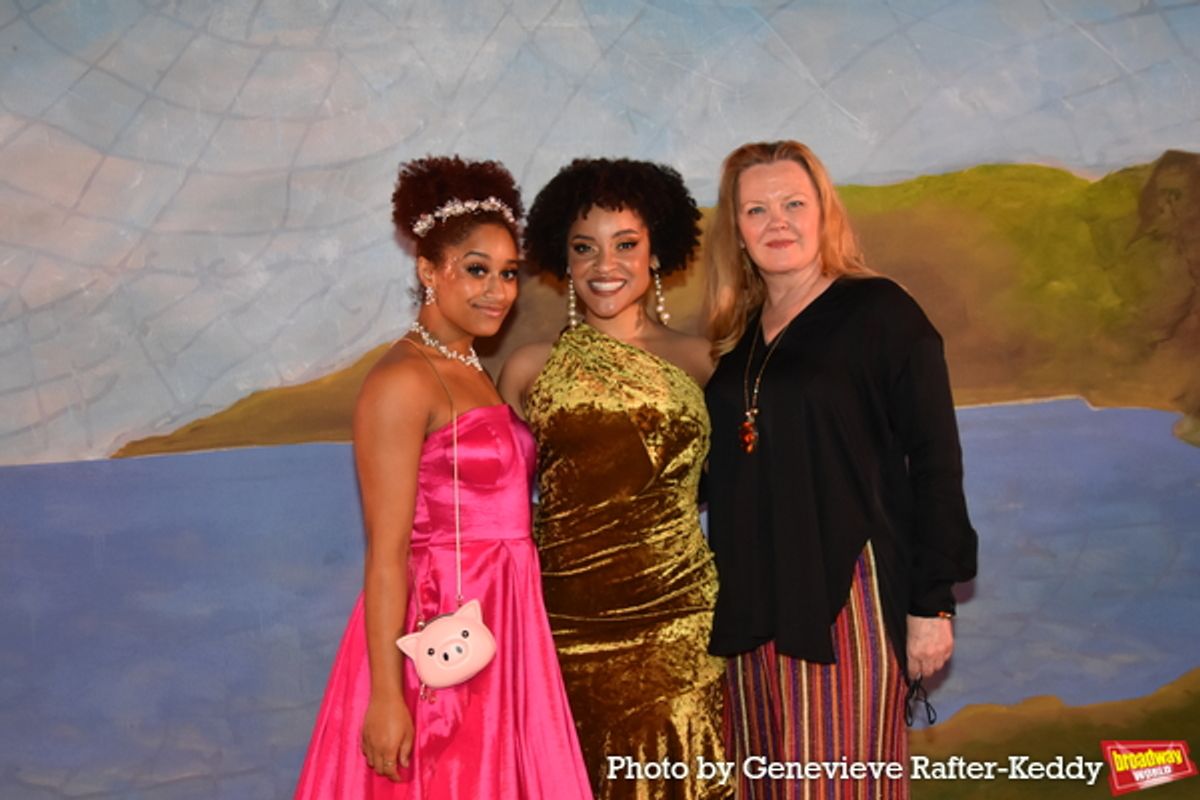 Maria Wirries, Britany Nicole Simpson and Leah Hocking at 