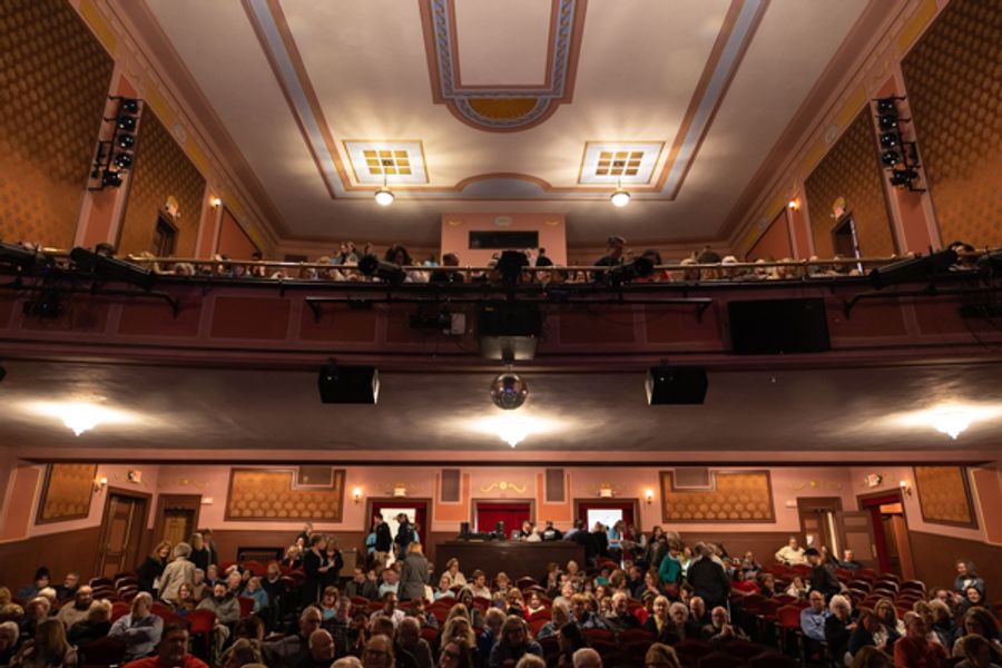 Photos: Inside Mount Vernon Arts Consortium presents AMY GRANT Image