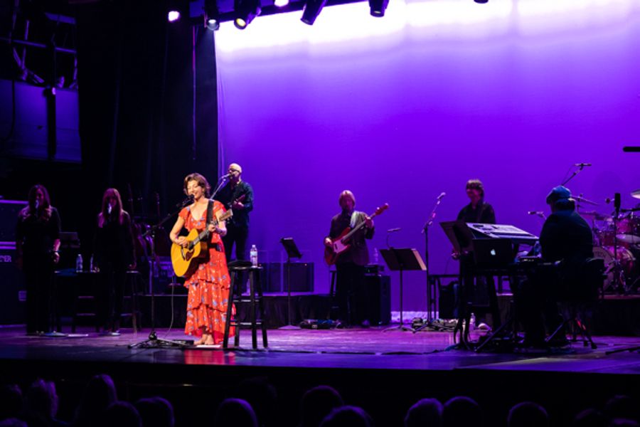 Photos: Inside Mount Vernon Arts Consortium presents AMY GRANT Image