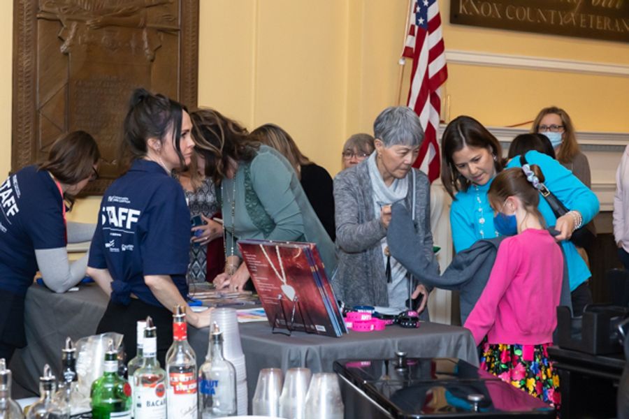 Photos: Inside Mount Vernon Arts Consortium presents AMY GRANT Image