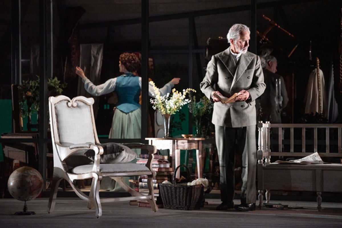 Mary Elizabeth Mastrantonio and David Strathairn at 