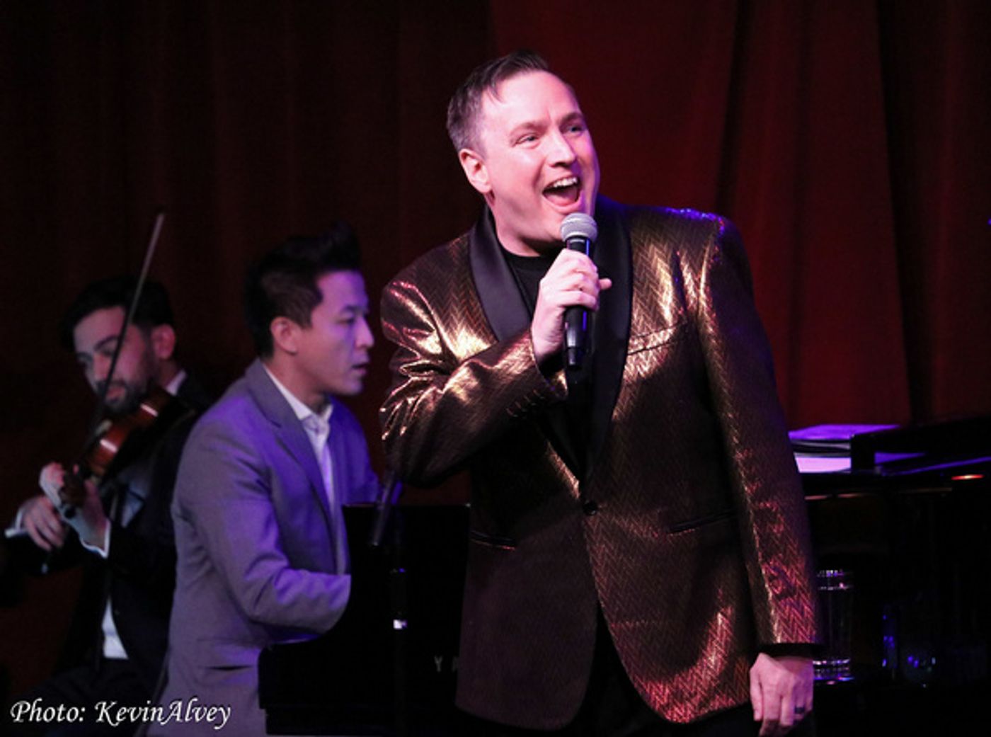 Photos: Robbie Rozelle Returns To Birdland!  Image