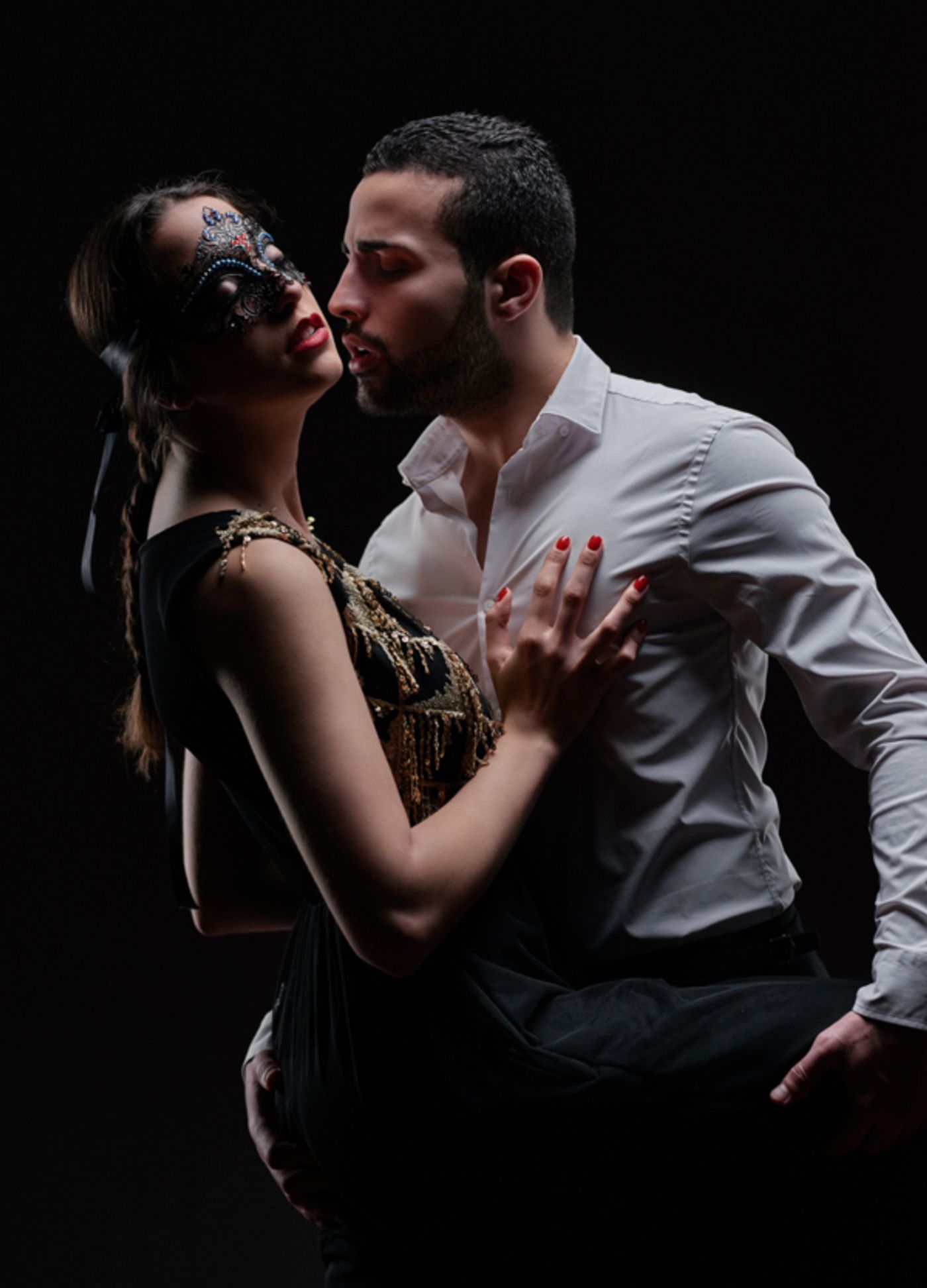 Photos: Barcelona Flamenco Ballet Brings LUXURIA to Alex Theatre Photos: Barcelona Flamenco Ballet Brings LUXURIA to Alex Theatre Image