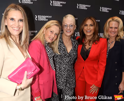 Alexandra Wentworth, Mariska Hargitay and friends Photo
