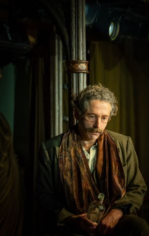 Elliot Levey as Herr Schultz.  Photo