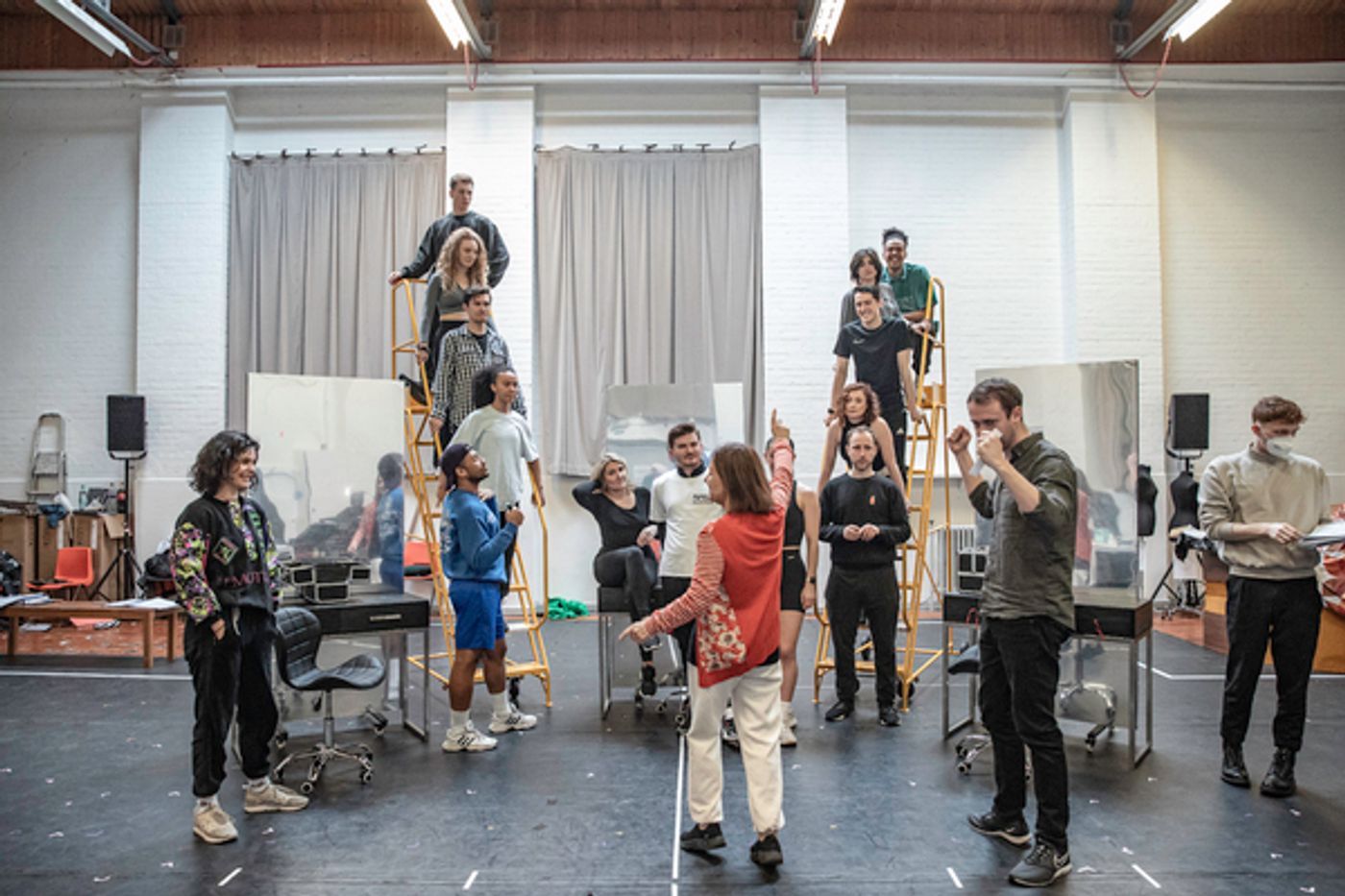 Photos: UK and Ireland Tour of THE CHER SHOW Announces Full Casting, Shares Rehearsal Pictures  Image