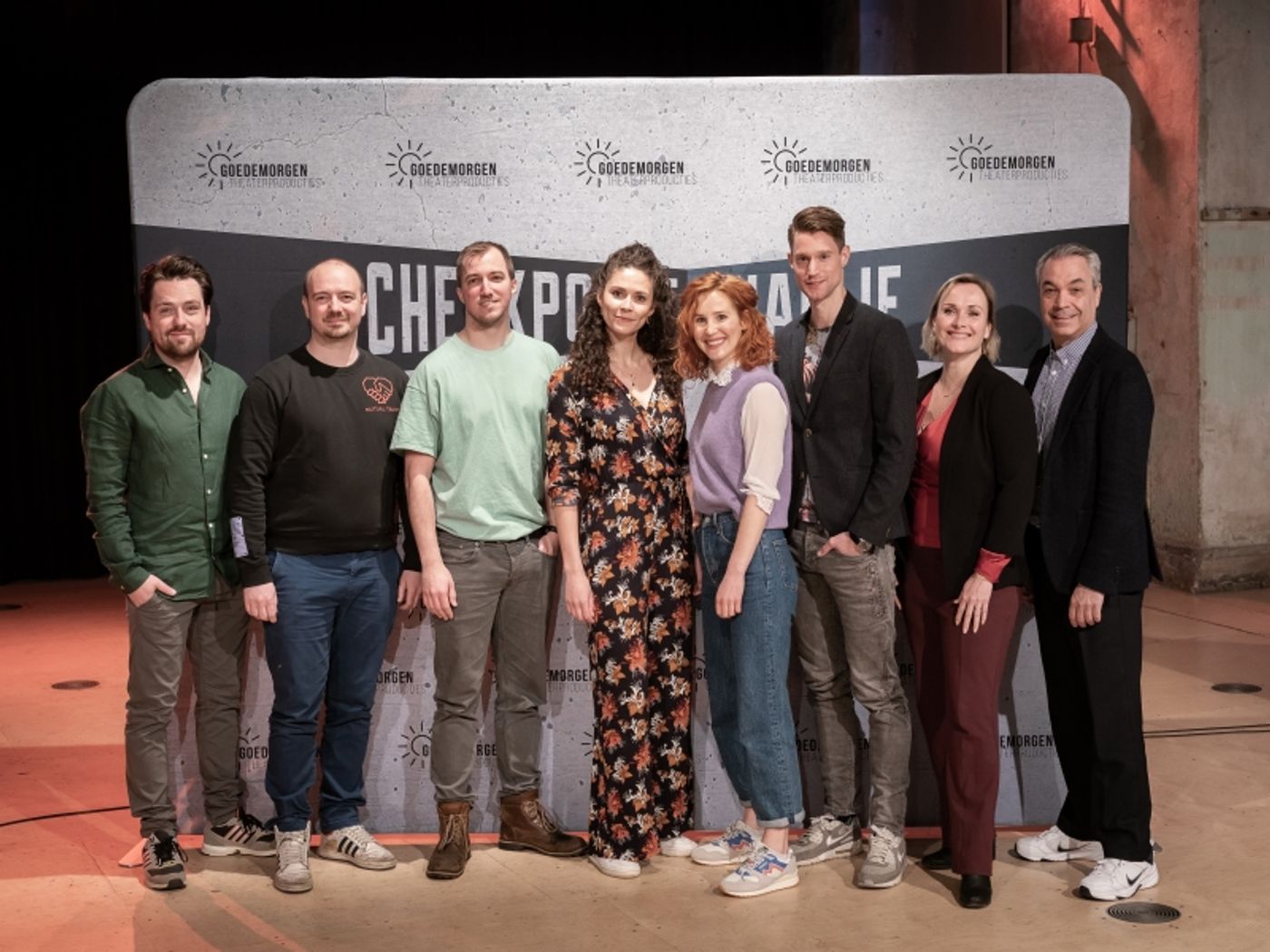 Feature: VOLLEDIGE CAST MUSICAL 'CHECKPOINT CHARLIE' BEKEND!  Image