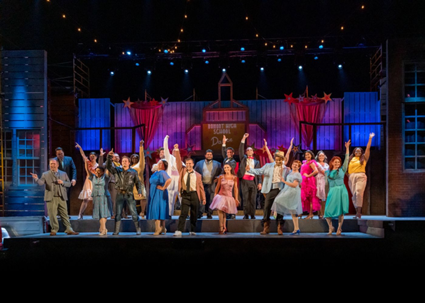 Review: The 80s Are Back! With FOOTLOOSE THE MUSICAL at American Stage  Image