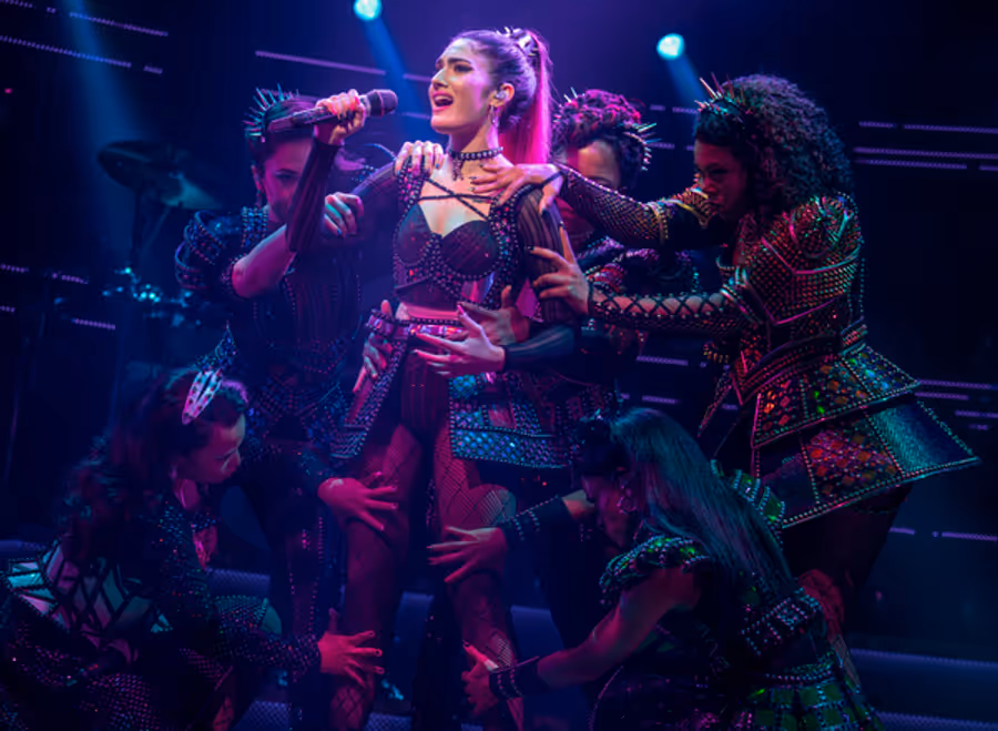 Photos: Get A First Look At SIX on Tour Image