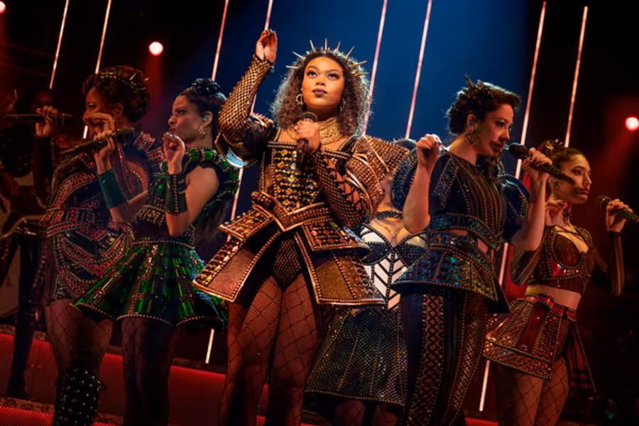 Photos: Get A First Look At SIX on Tour Image