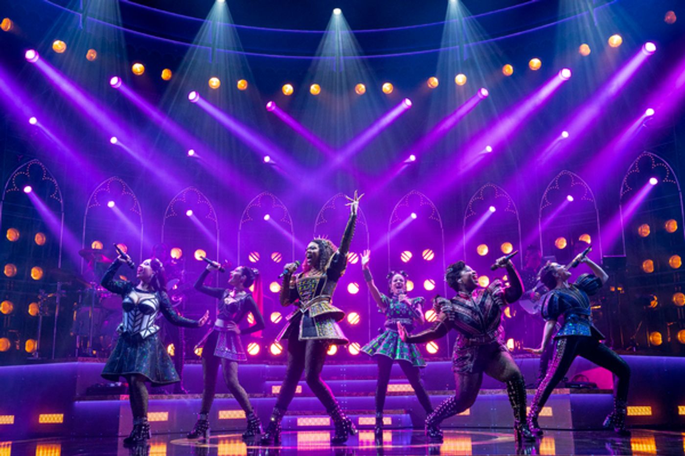 Photos: Get A First Look At SIX on Tour  Image