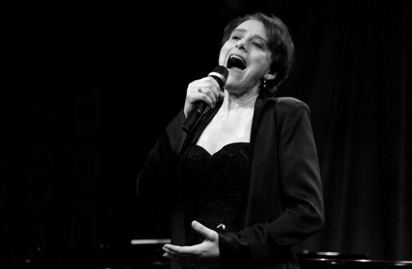 Review: DEBBIE GRAVITTE PLUS ONE... WITH STEPHEN SCHWARTZ Turns Birdland Into a Living Room  Image
